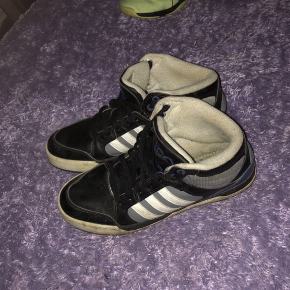 Gently worn adidas high tops - Picture 3 of 3